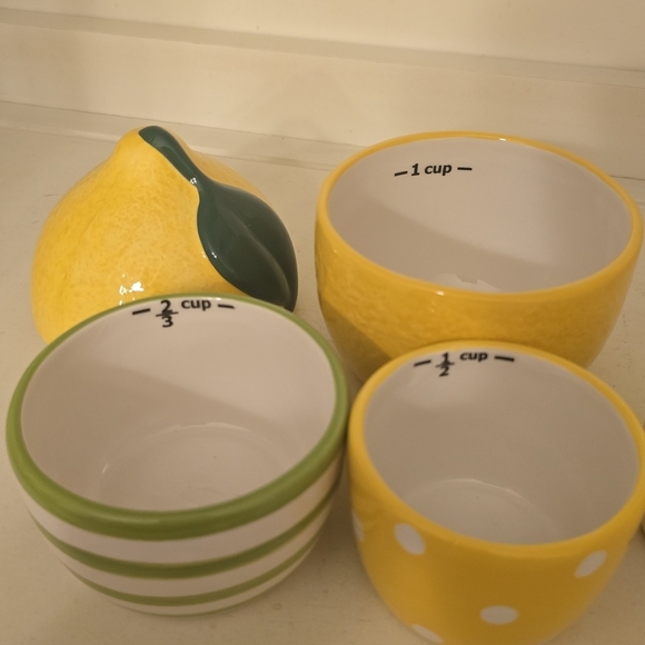 ⭐️40% Off⭐️ Lemon Measuring Cups by C.R. Gibson Jessie Steele - Picture 6 of 8